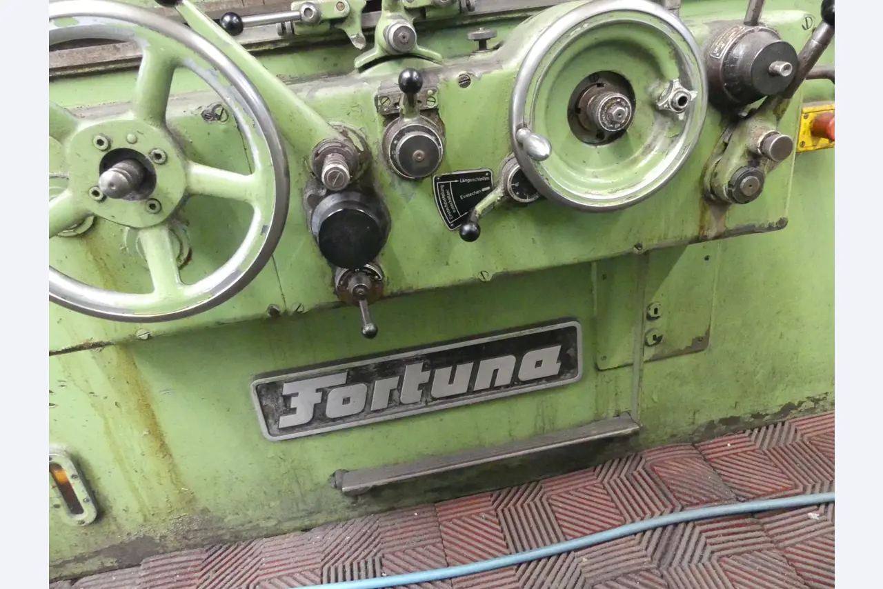 Maschinen und Betriebsausstattung eines Maschinenbauunternehmens-2