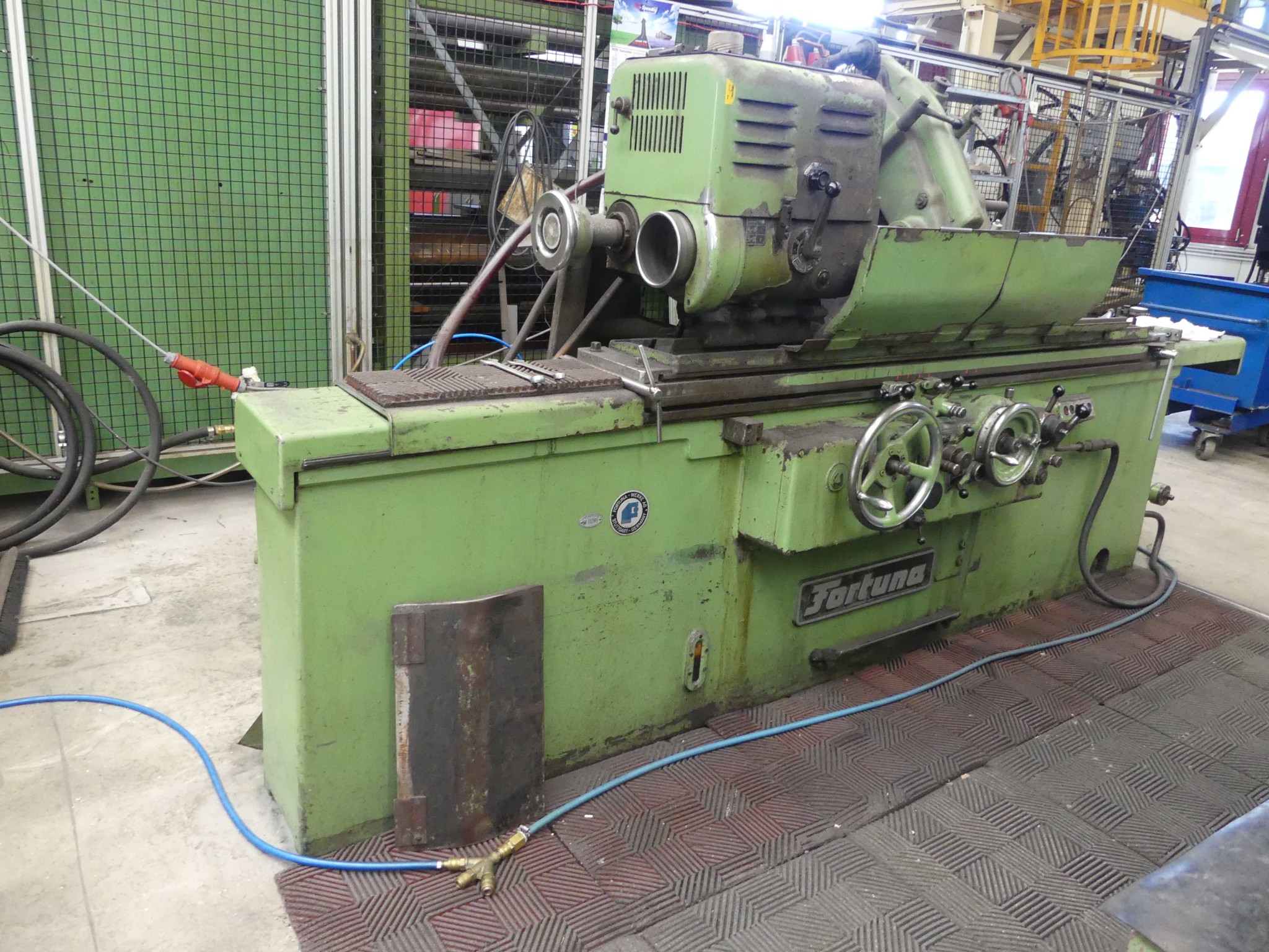 Maschinen und Betriebsausstattung eines Maschinenbauunternehmens-3