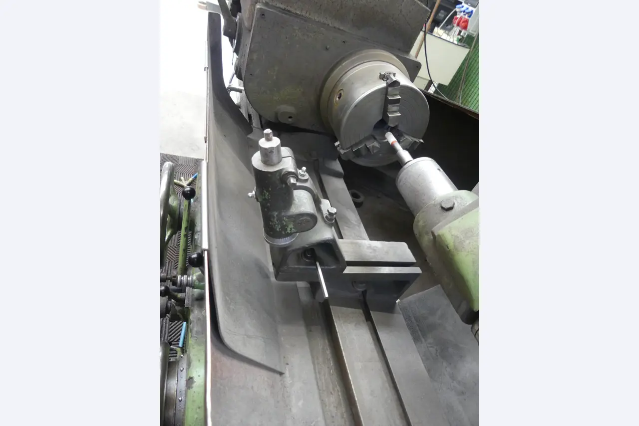 Maschinen und Betriebsausstattung eines Maschinenbauunternehmens-9