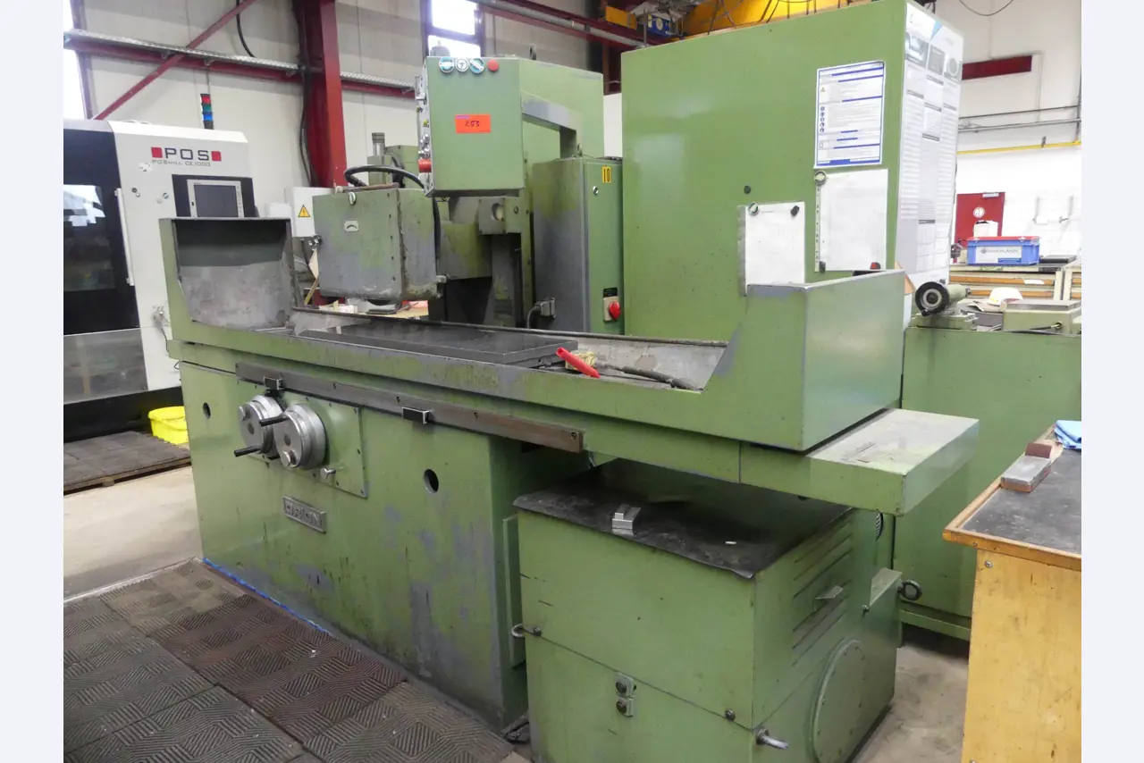 Maschinen und Betriebsausstattung eines Maschinenbauunternehmens-1