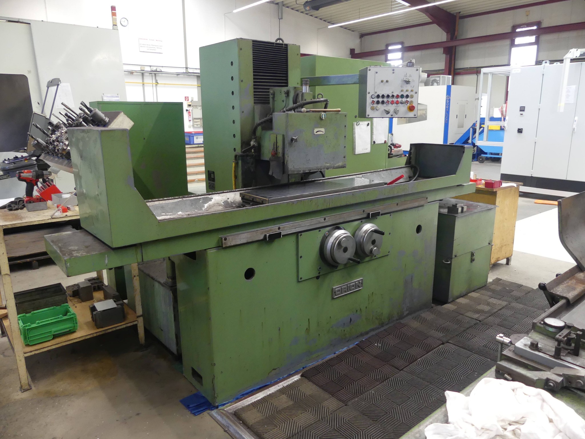 Maschinen und Betriebsausstattung eines Maschinenbauunternehmens-2