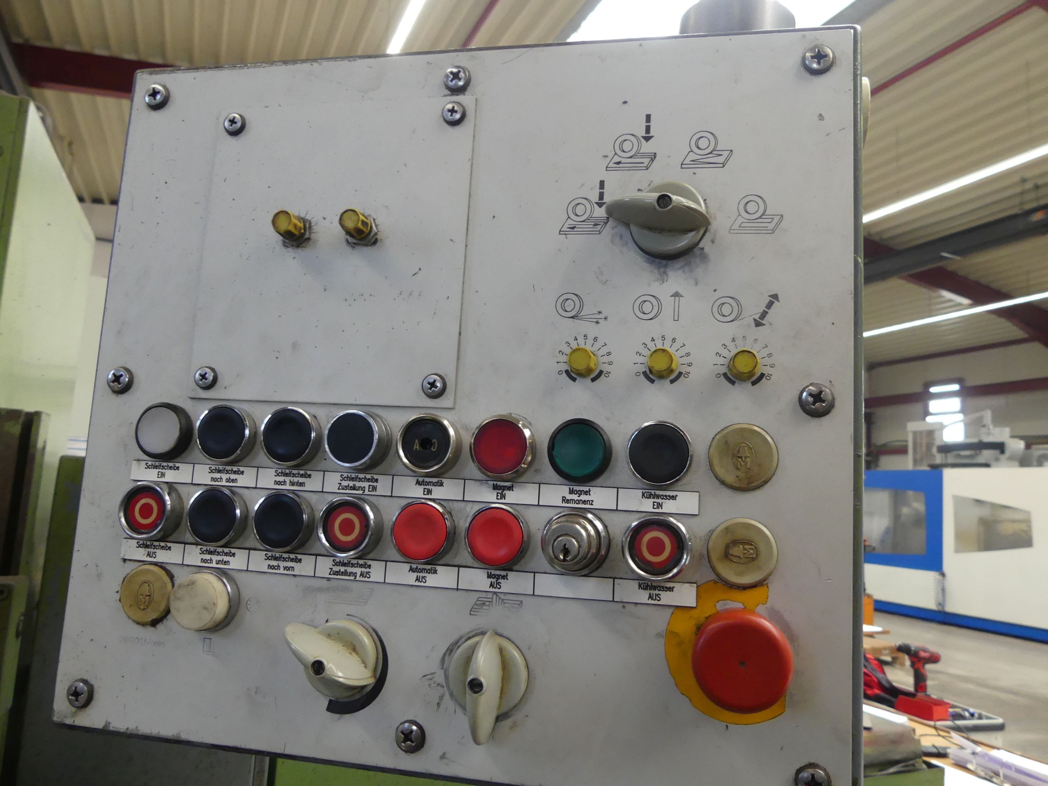 Maschinen und Betriebsausstattung eines Maschinenbauunternehmens-6