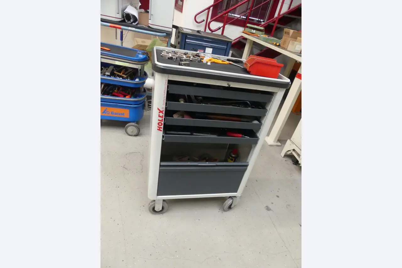 Maschinen und Betriebsausstattung eines Maschinenbauunternehmens-1