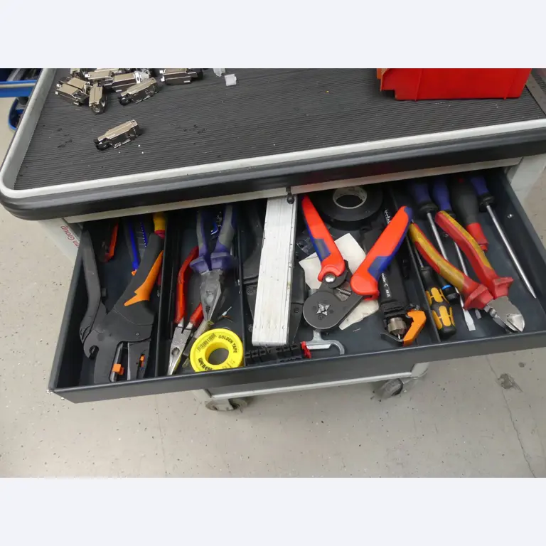 Maschinen und Betriebsausstattung eines Maschinenbauunternehmens-2