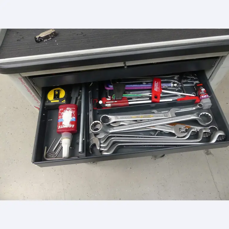 Maschinen und Betriebsausstattung eines Maschinenbauunternehmens-3