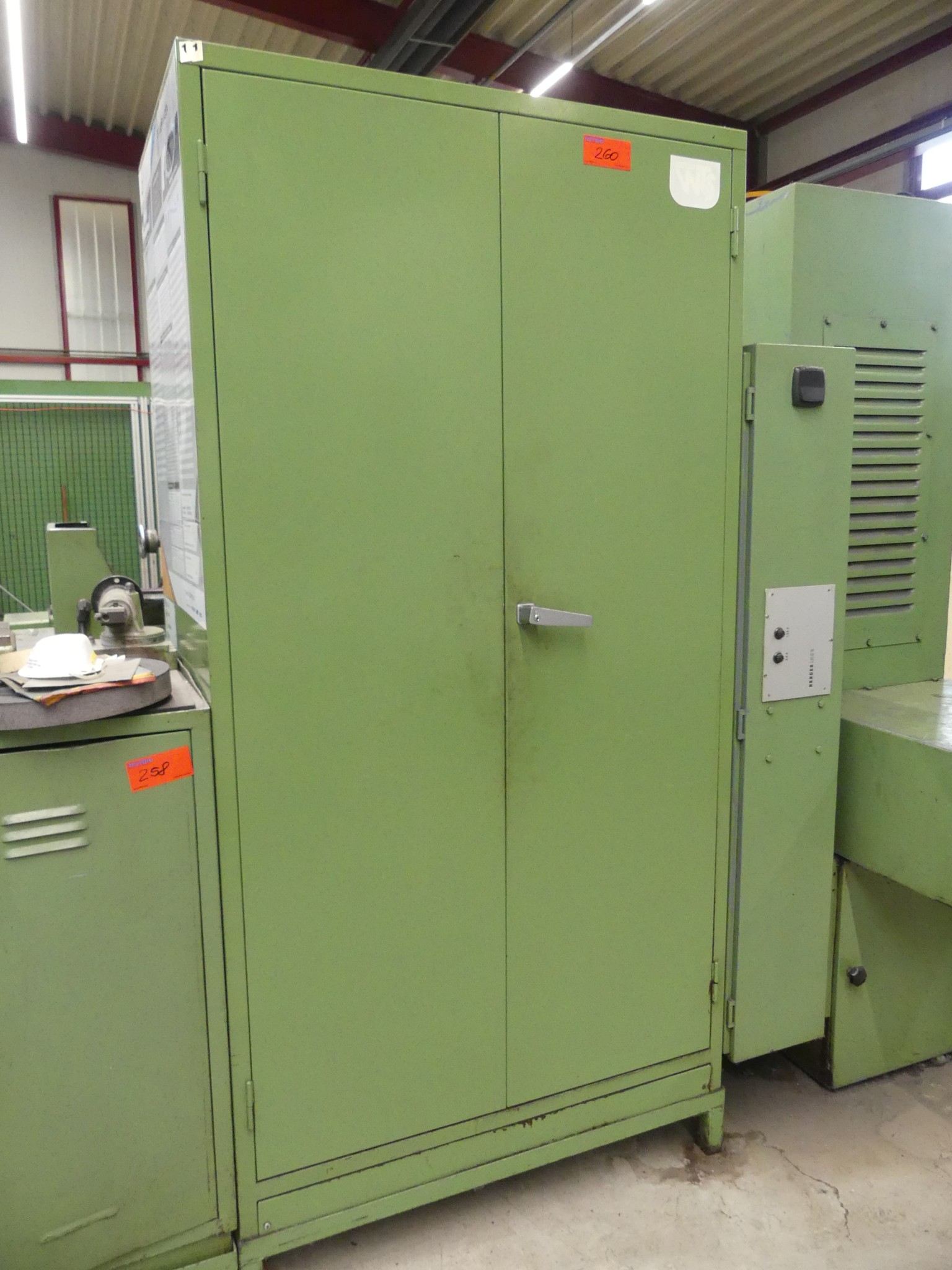 Maschinen und Betriebsausstattung eines Maschinenbauunternehmens-1