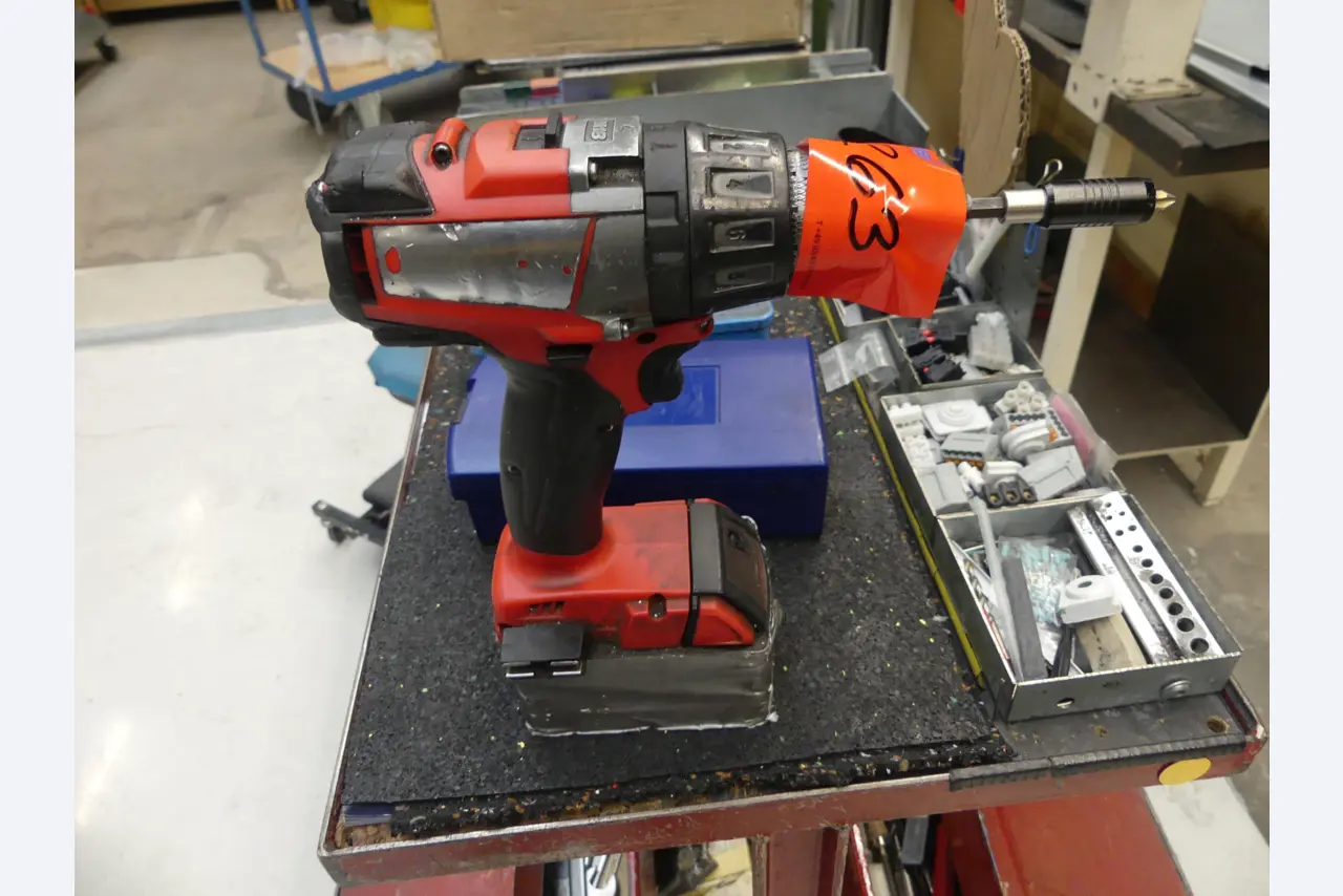 Maschinen und Betriebsausstattung eines Maschinenbauunternehmens-1