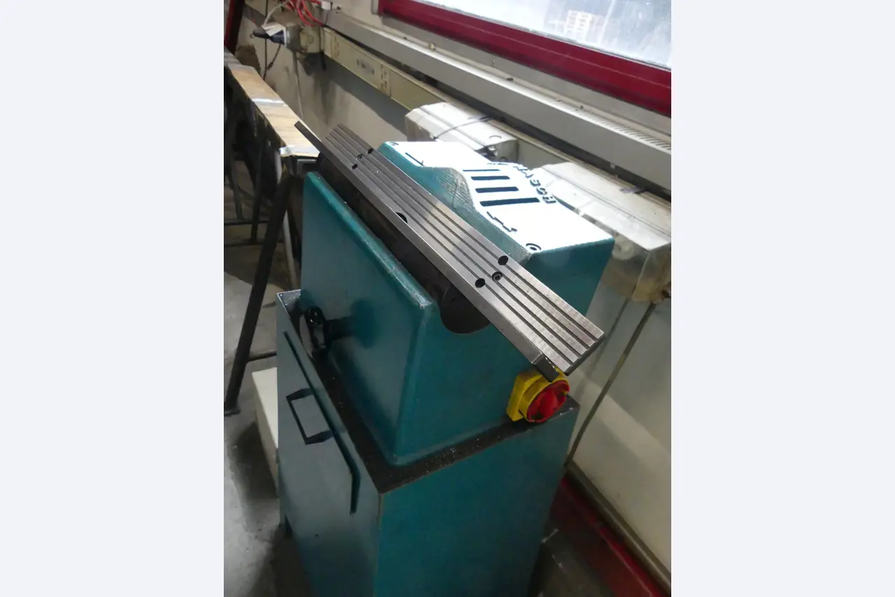 Maschinen und Betriebsausstattung eines Maschinenbauunternehmens-3