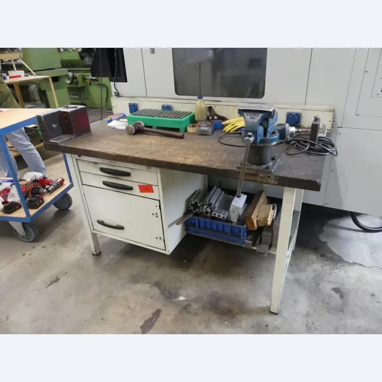 Maschinen und Betriebsausstattung eines Maschinenbauunternehmens-1