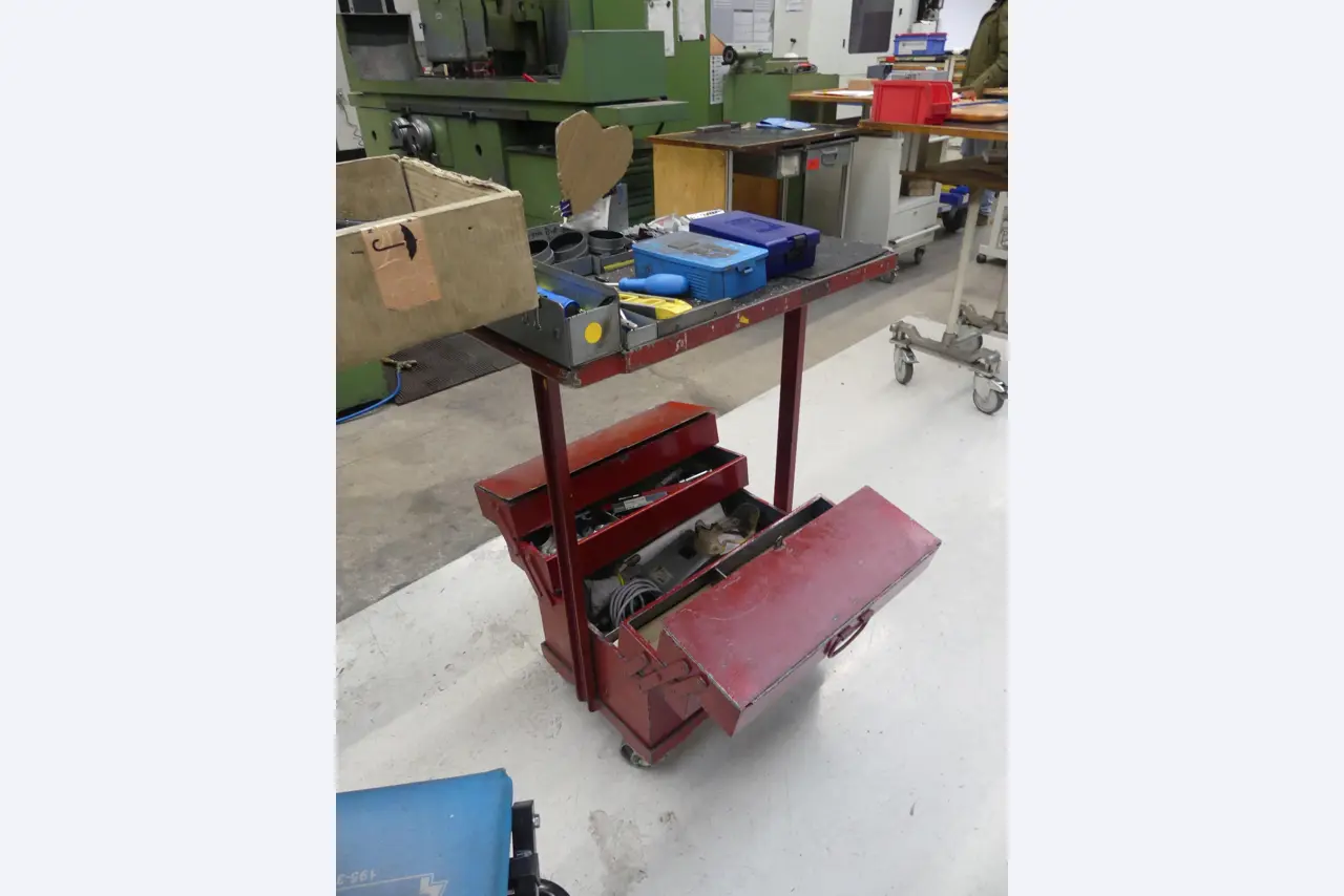 Maschinen und Betriebsausstattung eines Maschinenbauunternehmens-2