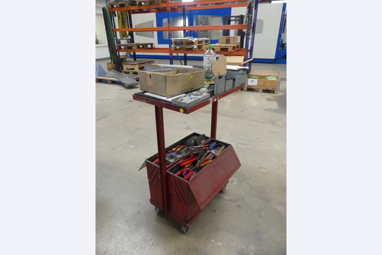 Maschinen und Betriebsausstattung eines Maschinenbauunternehmens-3