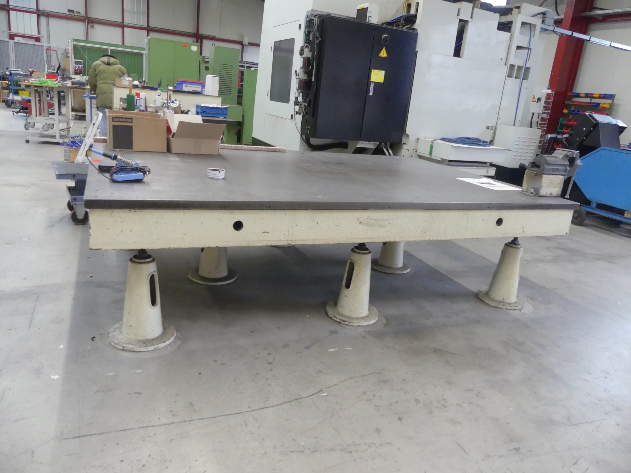 Maschinen und Betriebsausstattung eines Maschinenbauunternehmens-1