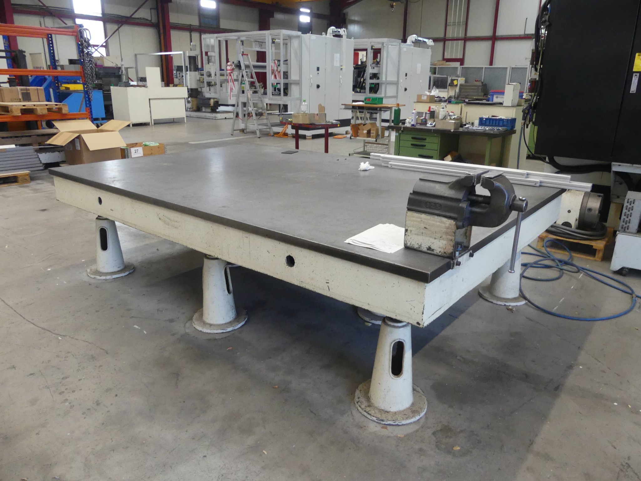 Maschinen und Betriebsausstattung eines Maschinenbauunternehmens-3