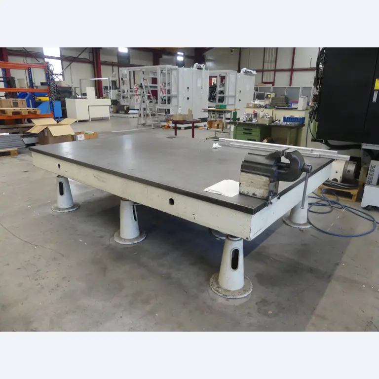 Máquinas e equipamento operacional de uma empresa de engenharia mecânica-3