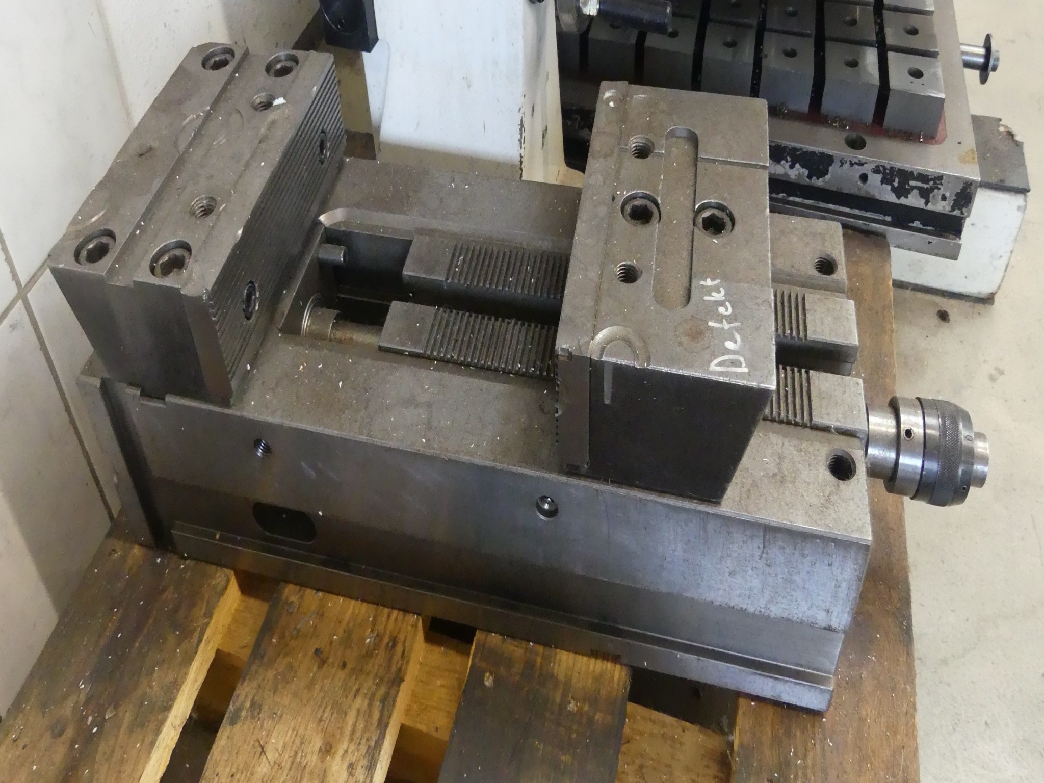 Maschinen und Betriebsausstattung eines Maschinenbauunternehmens-1