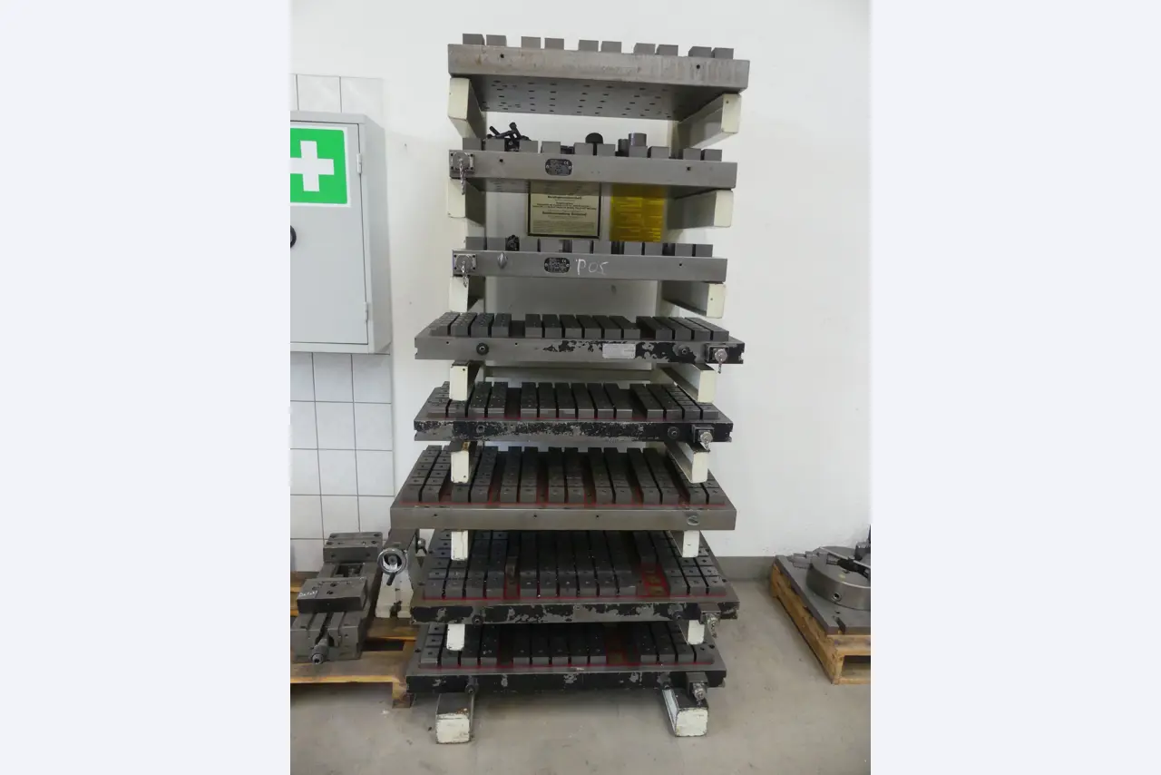 Maschinen und Betriebsausstattung eines Maschinenbauunternehmens-7