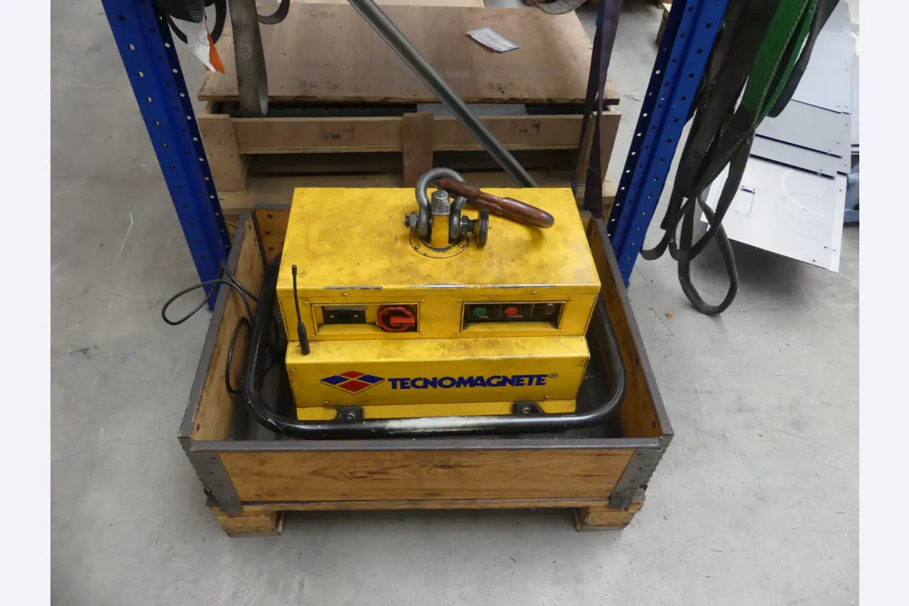 Maschinen und Betriebsausstattung eines Maschinenbauunternehmens-2