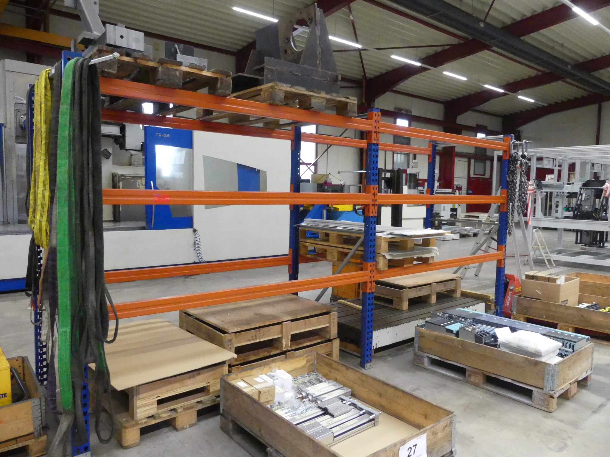 Maschinen und Betriebsausstattung eines Maschinenbauunternehmens-1