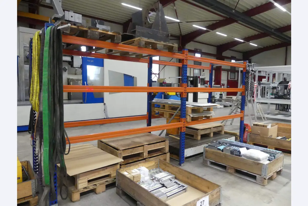 Maschinen und Betriebsausstattung eines Maschinenbauunternehmens-1