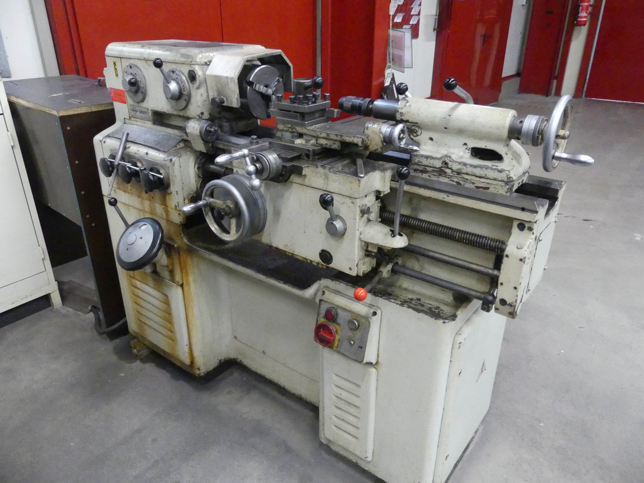 Maschinen und Betriebsausstattung eines Maschinenbauunternehmens-1