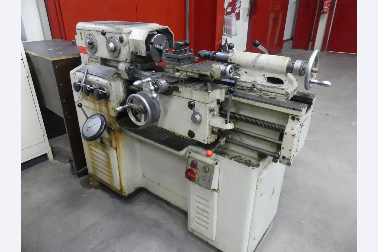 Maschinen und Betriebsausstattung eines Maschinenbauunternehmens-1