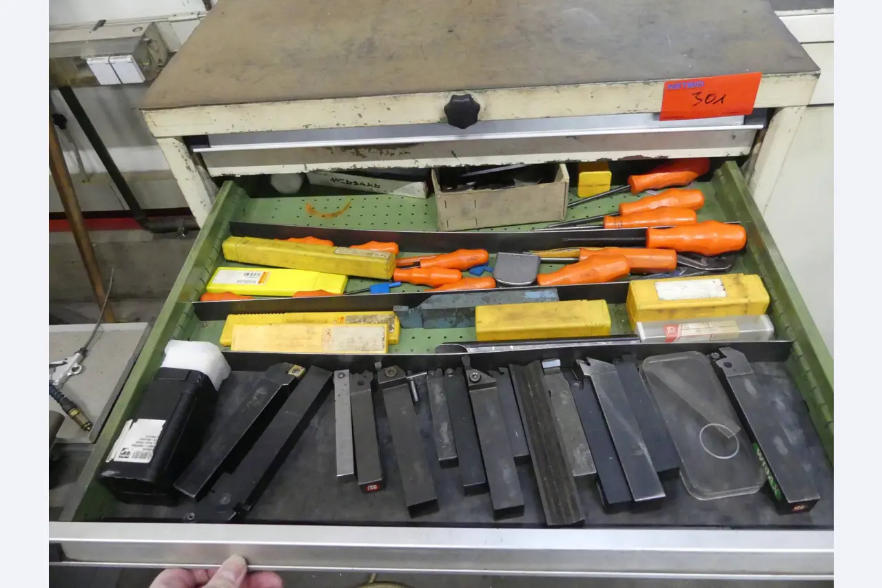 Maschinen und Betriebsausstattung eines Maschinenbauunternehmens-3