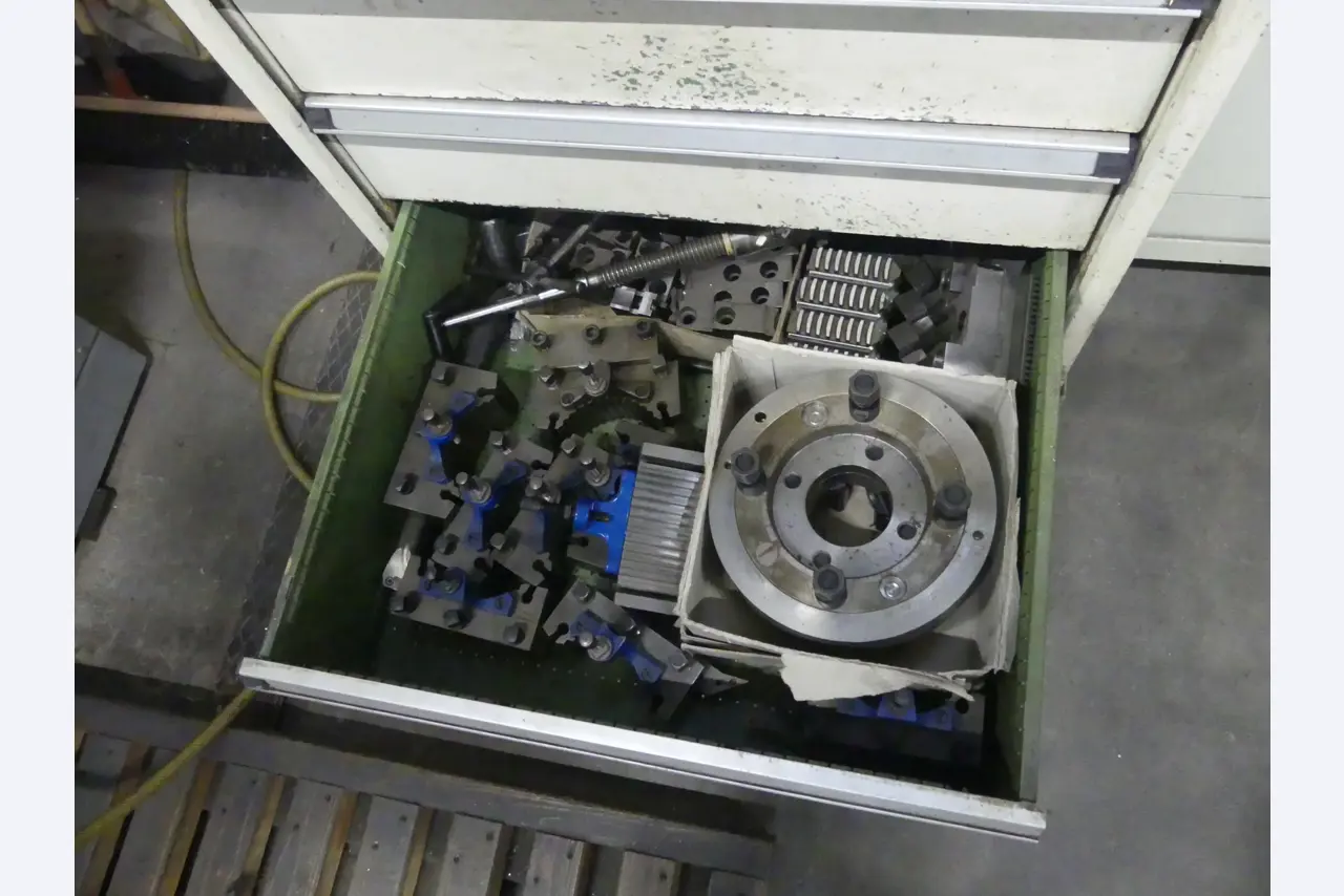 Maschinen und Betriebsausstattung eines Maschinenbauunternehmens-8