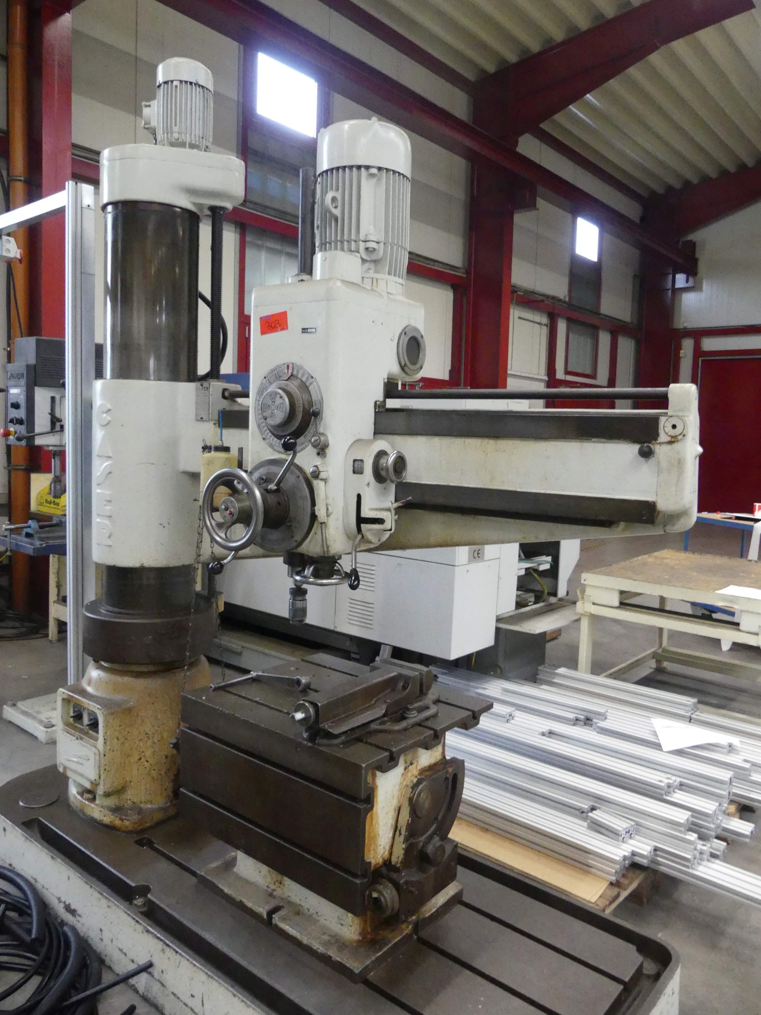 Maschinen und Betriebsausstattung eines Maschinenbauunternehmens-1