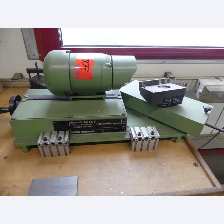 Maschinen und Betriebsausstattung eines Maschinenbauunternehmens-1