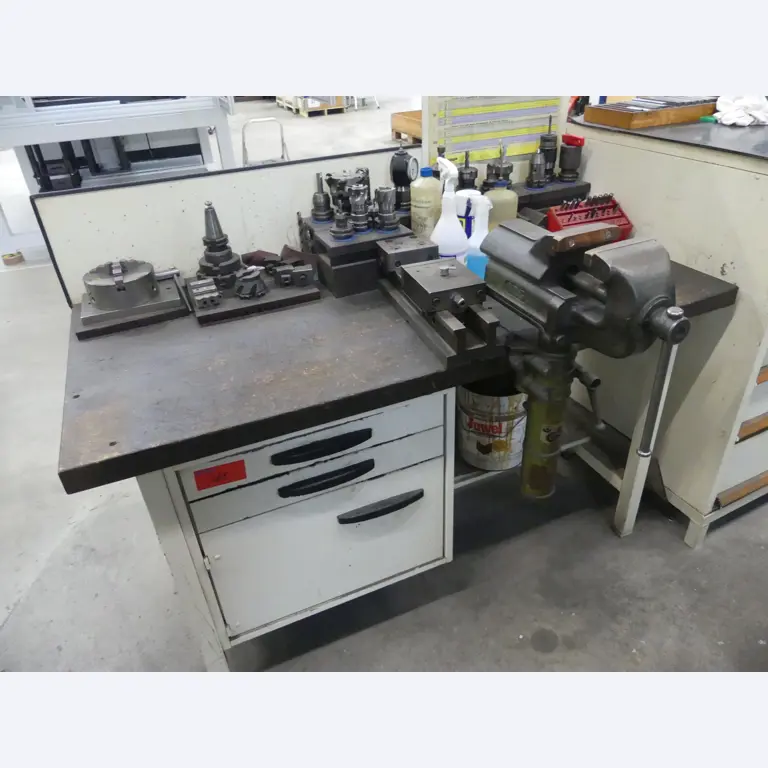 Maschinen und Betriebsausstattung eines Maschinenbauunternehmens-1