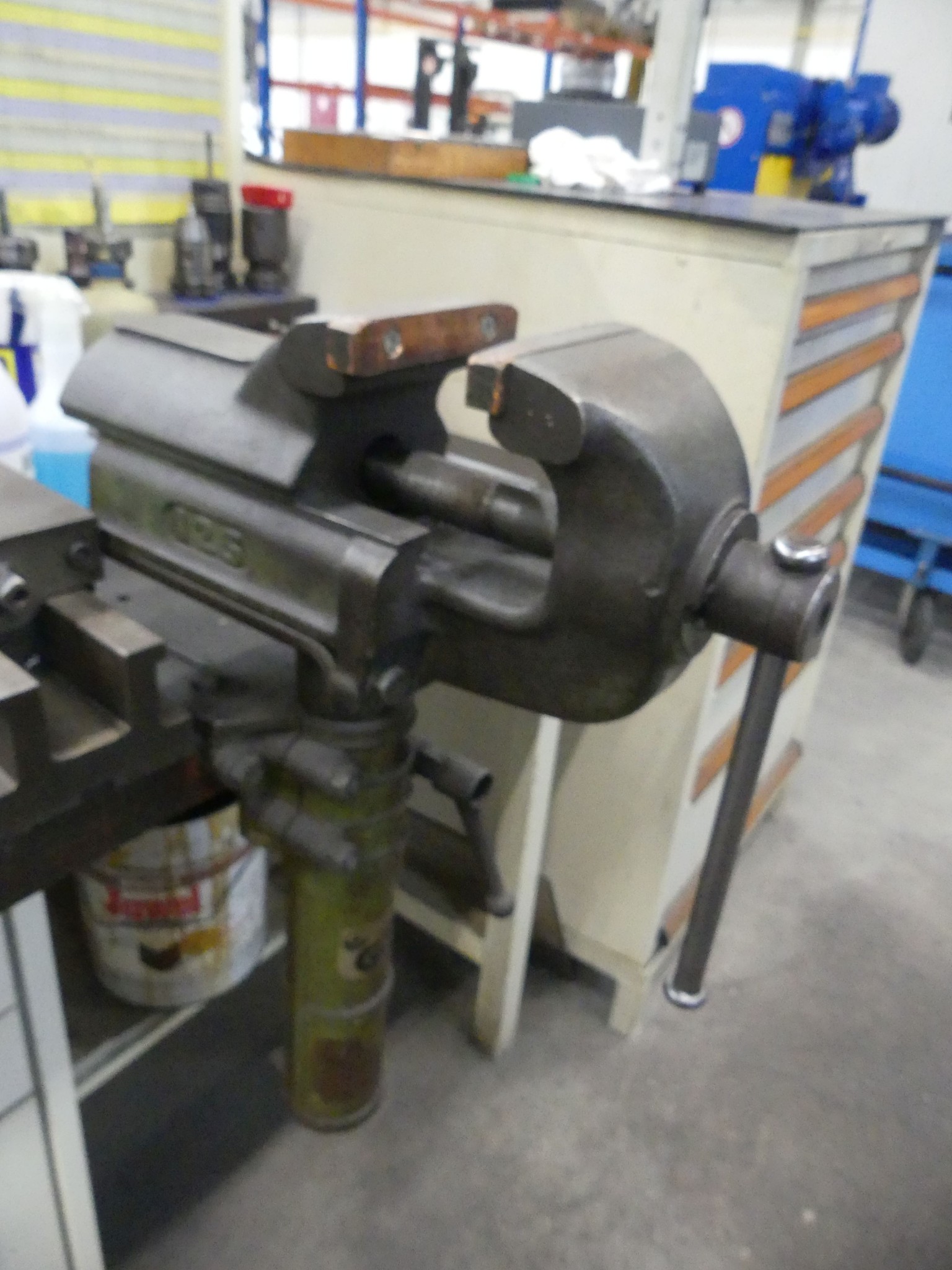 Maschinen und Betriebsausstattung eines Maschinenbauunternehmens-2