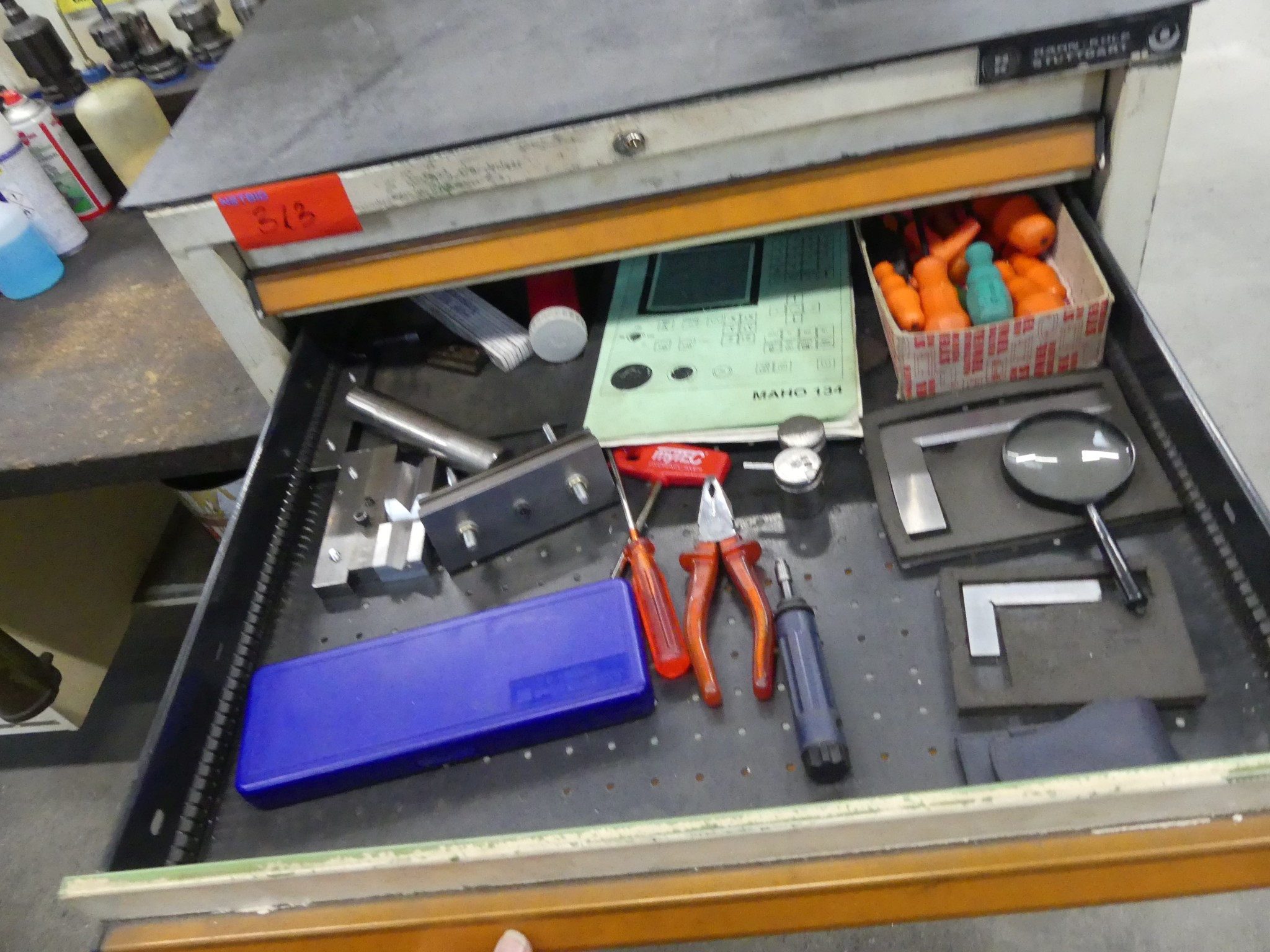 Maschinen und Betriebsausstattung eines Maschinenbauunternehmens-3