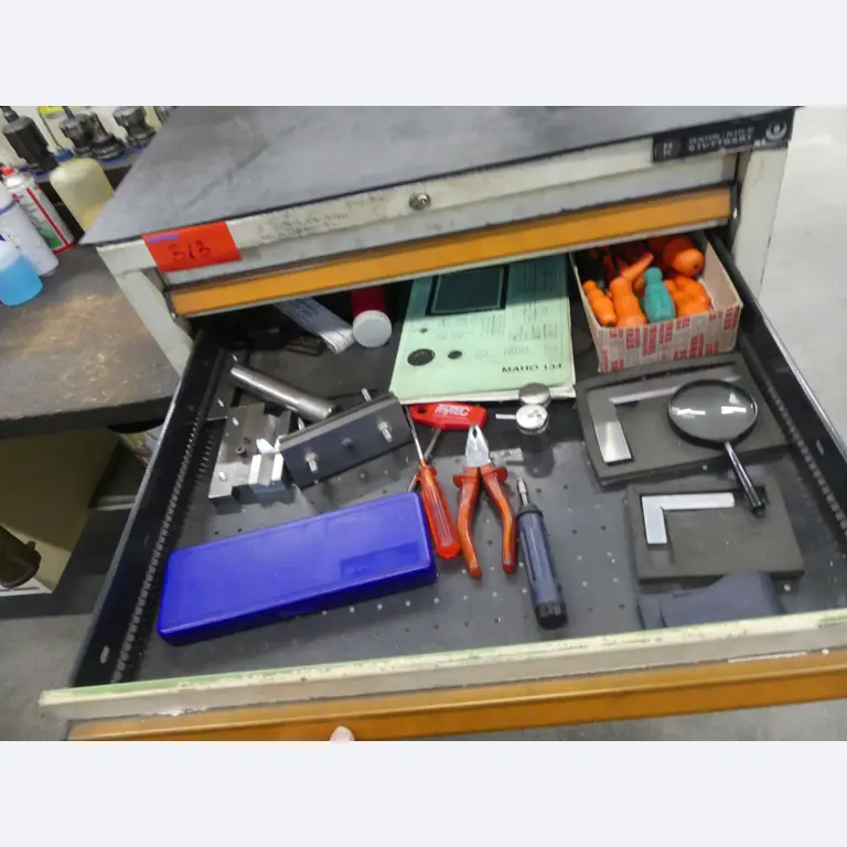 Maschinen und Betriebsausstattung eines Maschinenbauunternehmens-3