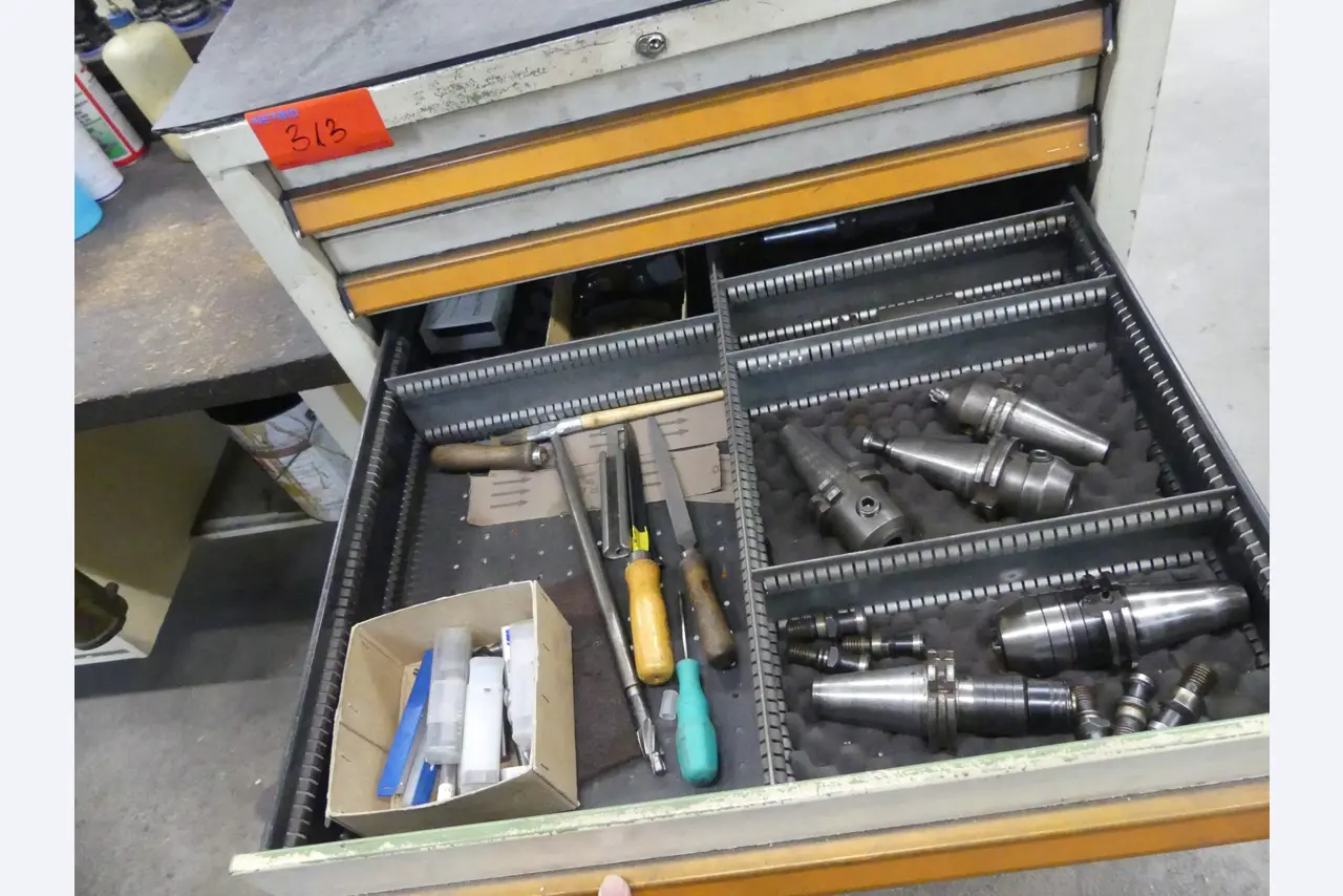 Maschinen und Betriebsausstattung eines Maschinenbauunternehmens-4