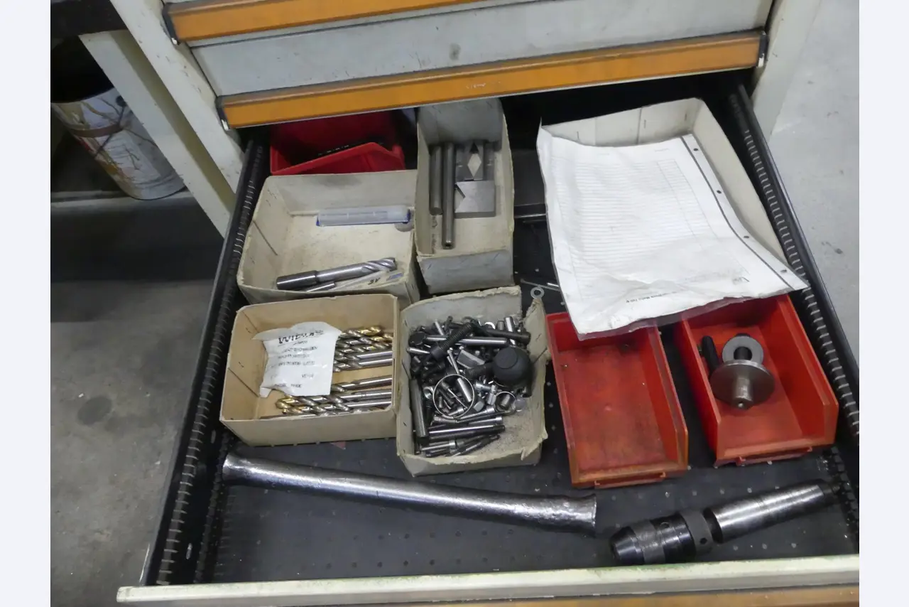 Maschinen und Betriebsausstattung eines Maschinenbauunternehmens-6