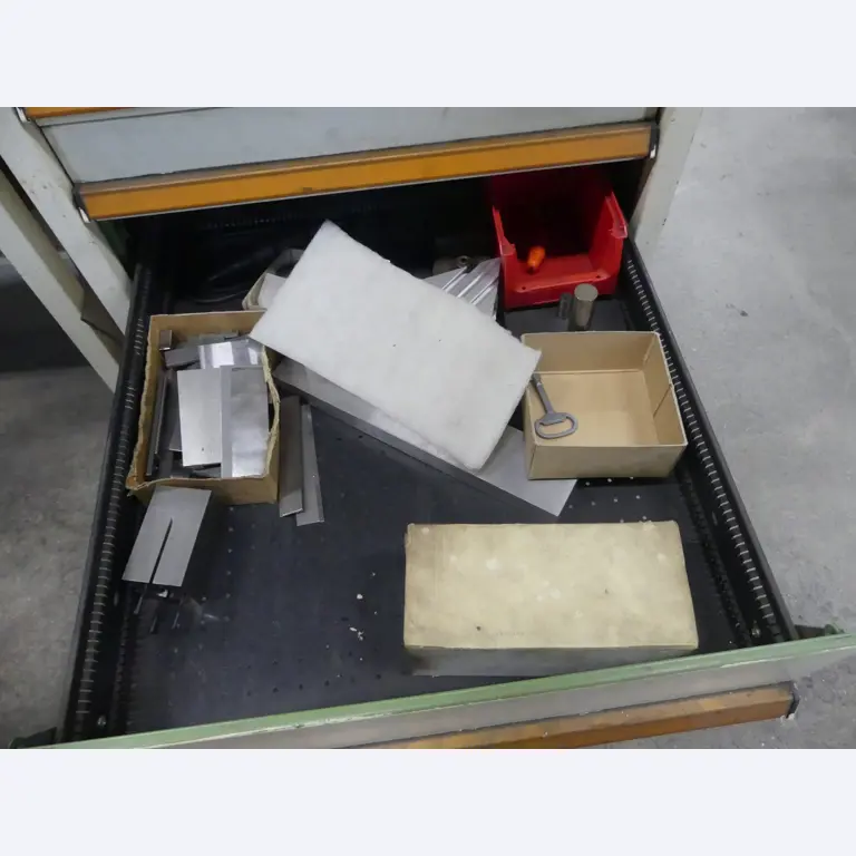 Maschinen und Betriebsausstattung eines Maschinenbauunternehmens-7