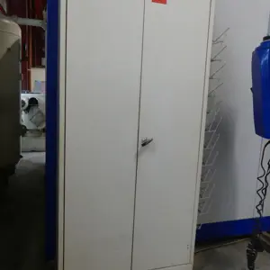 Stahlflügeltüschrank