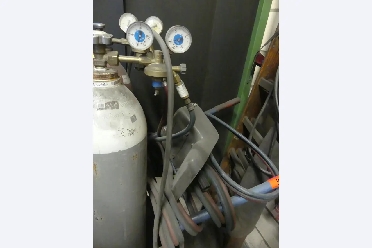 Maschinen und Betriebsausstattung eines Maschinenbauunternehmens-2