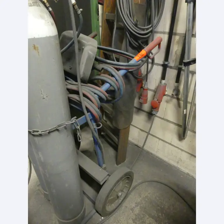 Maschinen und Betriebsausstattung eines Maschinenbauunternehmens-1