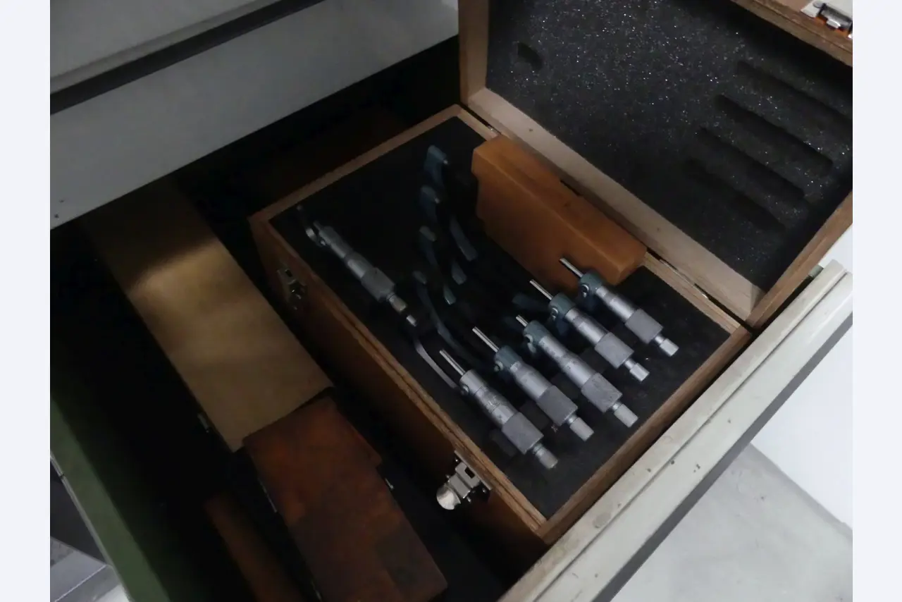 Maschinen und Betriebsausstattung eines Maschinenbauunternehmens-3