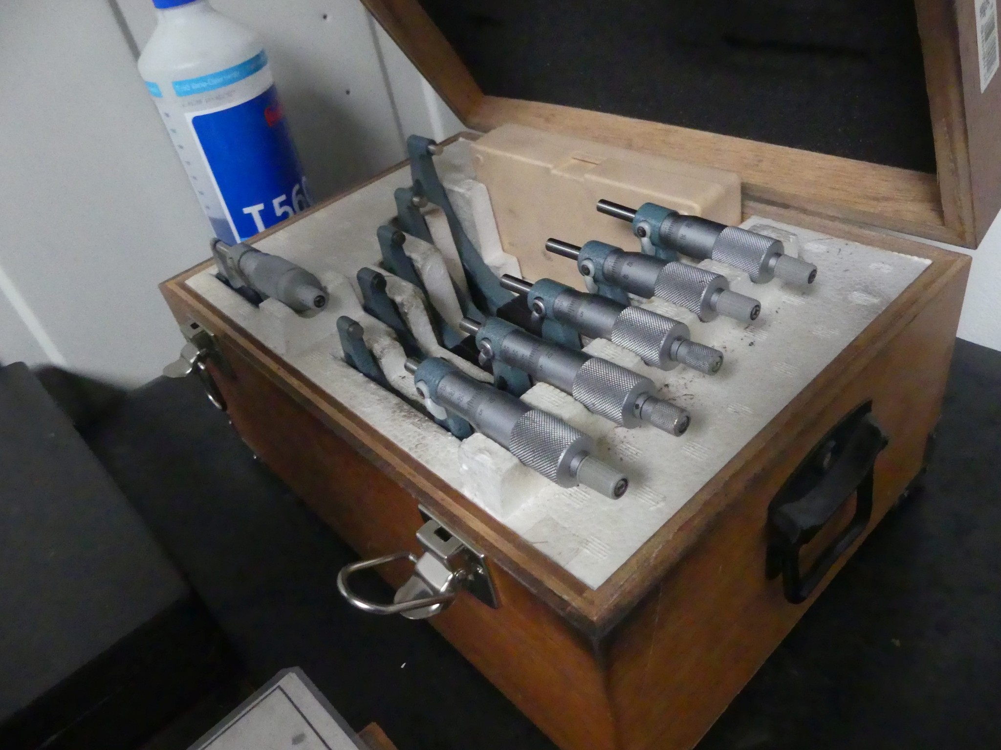 Maschinen und Betriebsausstattung eines Maschinenbauunternehmens-1