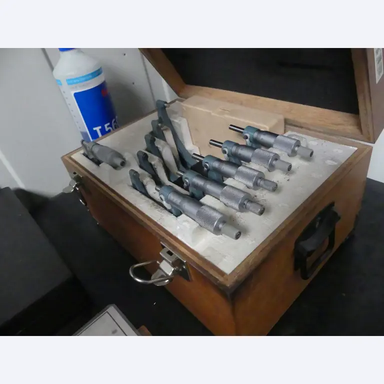 Maschinen und Betriebsausstattung eines Maschinenbauunternehmens-1