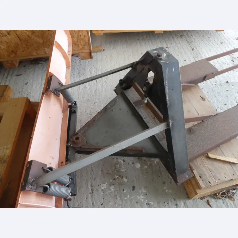 Maschinen und Betriebsausstattung eines Maschinenbauunternehmens-1