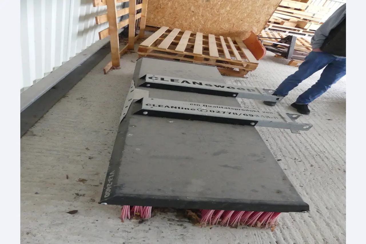 Maschinen und Betriebsausstattung eines Maschinenbauunternehmens-1