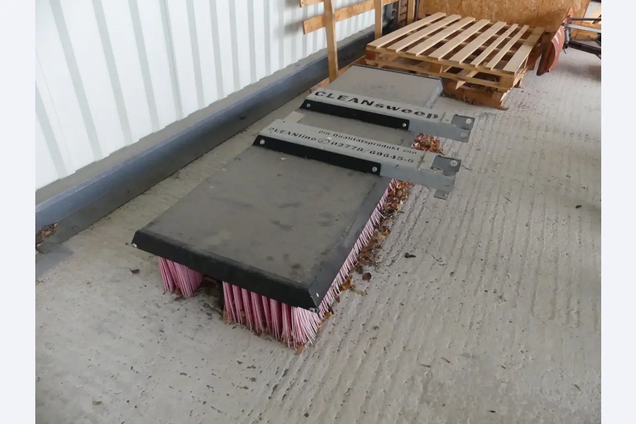 Maschinen und Betriebsausstattung eines Maschinenbauunternehmens-3