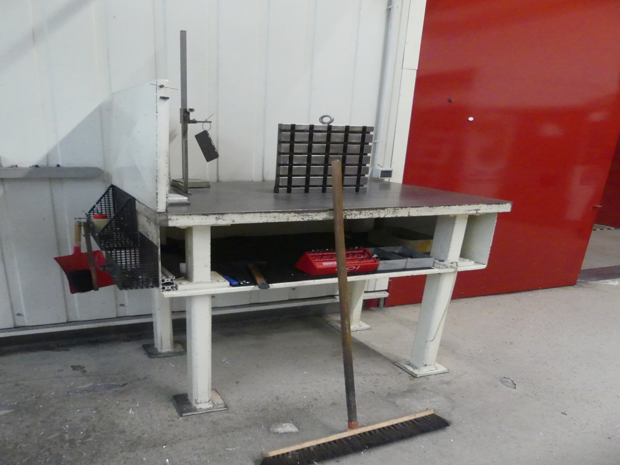 Maschinen und Betriebsausstattung eines Maschinenbauunternehmens-3