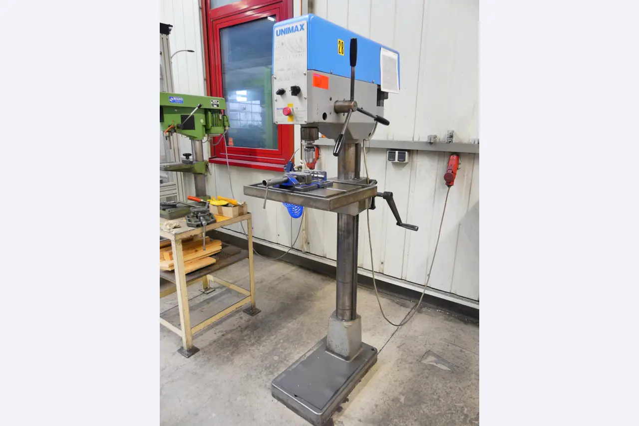 Maschinen und Betriebsausstattung eines Maschinenbauunternehmens-1