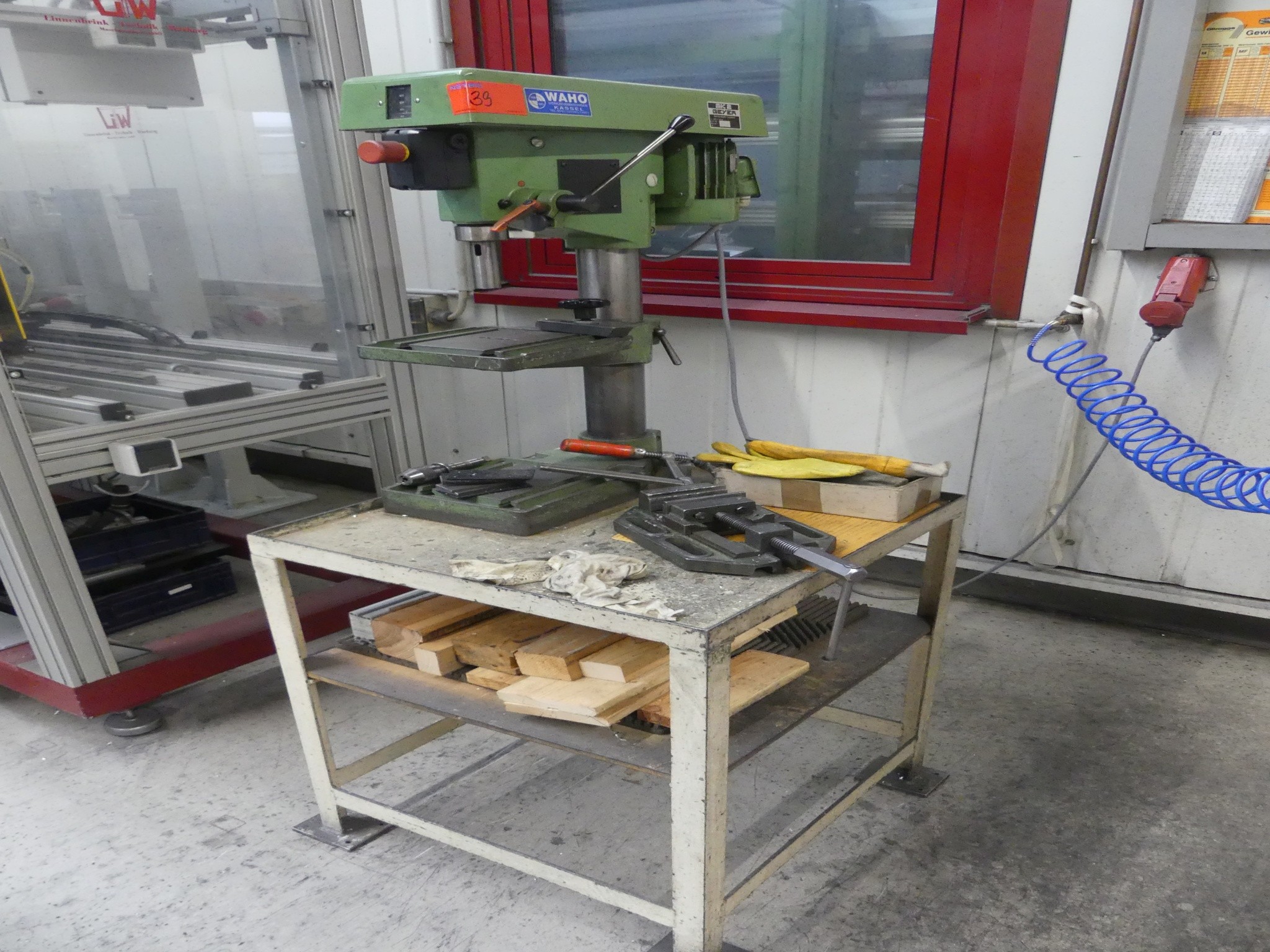 Maschinen und Betriebsausstattung eines Maschinenbauunternehmens-1