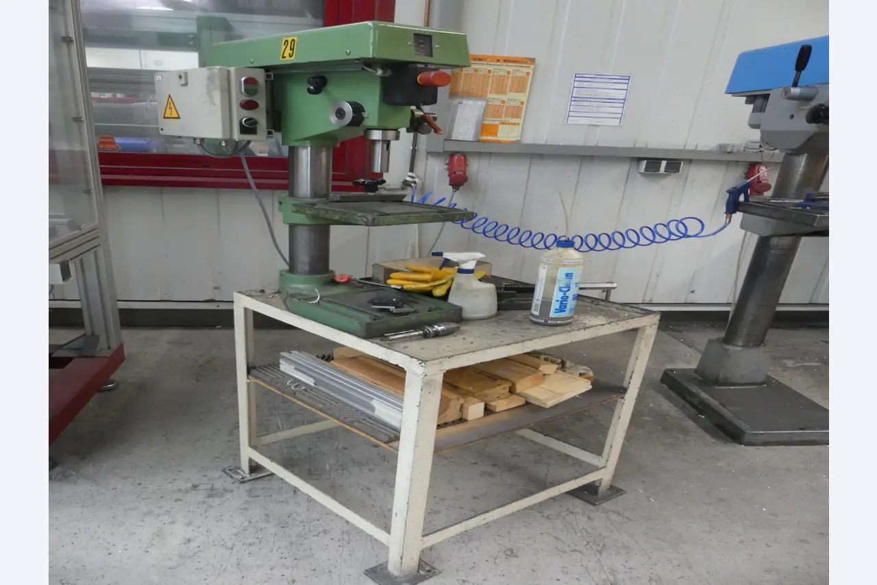 Maschinen und Betriebsausstattung eines Maschinenbauunternehmens-4