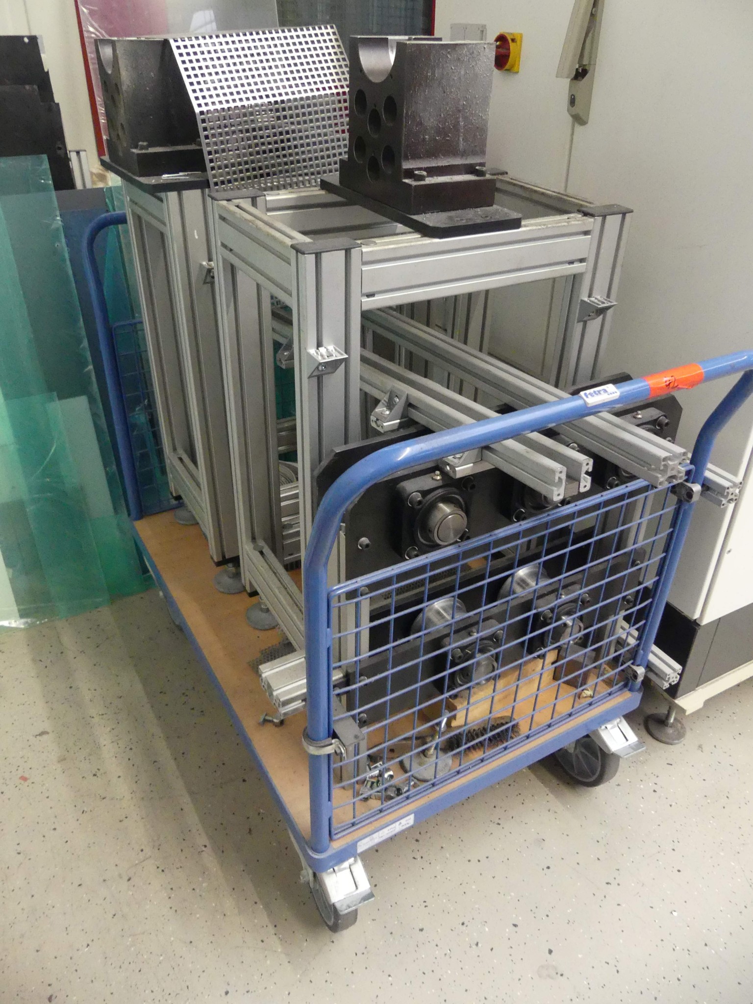 Maschinen und Betriebsausstattung eines Maschinenbauunternehmens-1